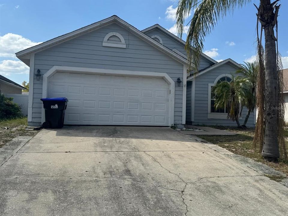 Recently Rented: $2,195 (3 beds, 2 baths, 1632 Square Feet)