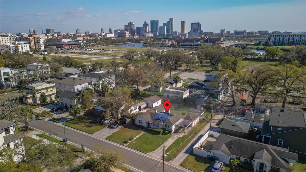 Recently Sold: $700,000 (3 beds, 1 baths, 1584 Square Feet)