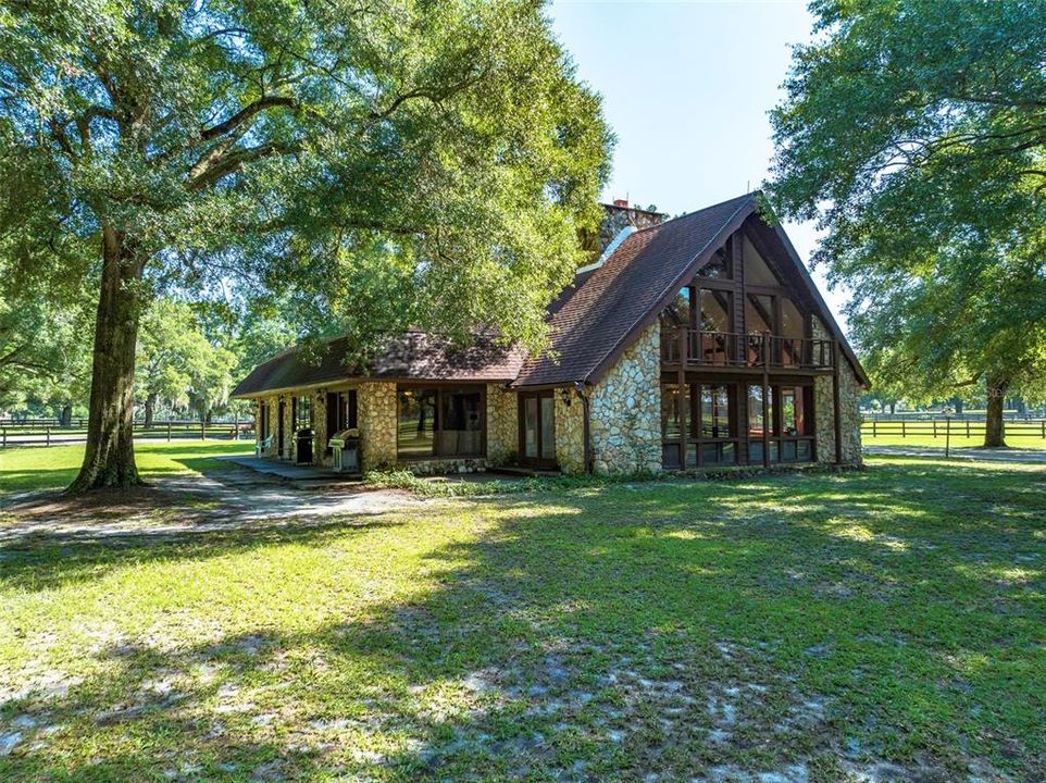 Vendido Recientemente: $1,625,000 (3 camas, 3 baños, 3623 Pies cuadrados)