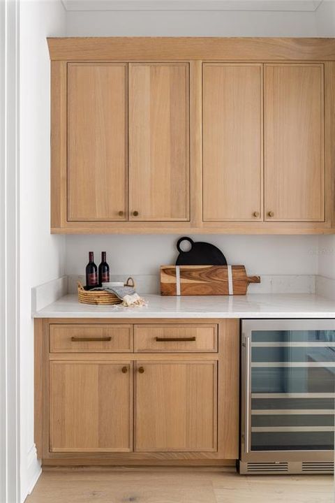 Activo con contrato: $2,349,000 (5 camas, 5 baños, 3780 Pies cuadrados)