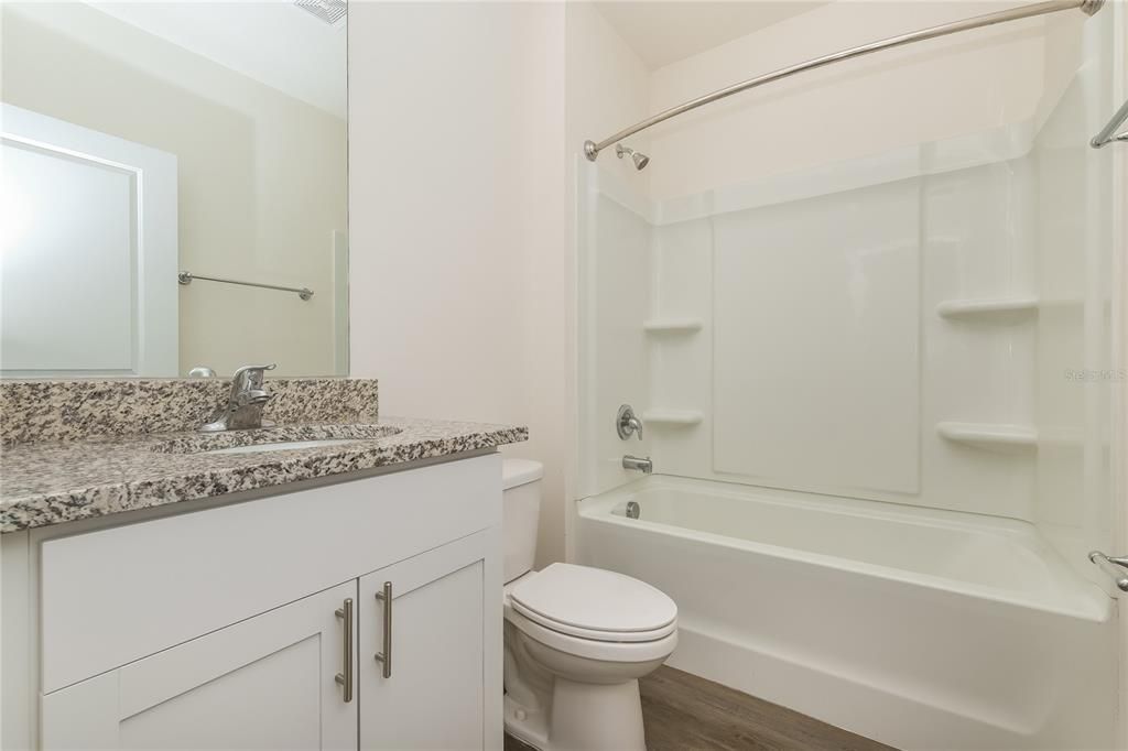 Active With Contract: $3,150 (5 beds, 3 baths, 2616 Square Feet)