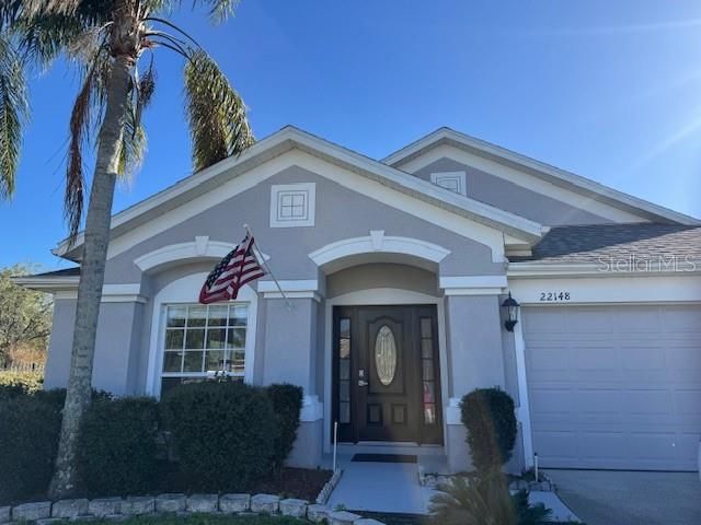 Recientemente alquilado: $2,450 (4 camas, 2 baños, 1956 Pies cuadrados)