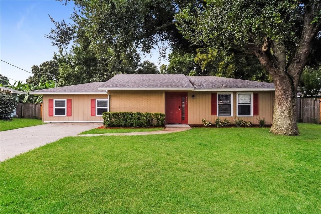 Recently Rented: $2,000 (3 beds, 2 baths, 1544 Square Feet)