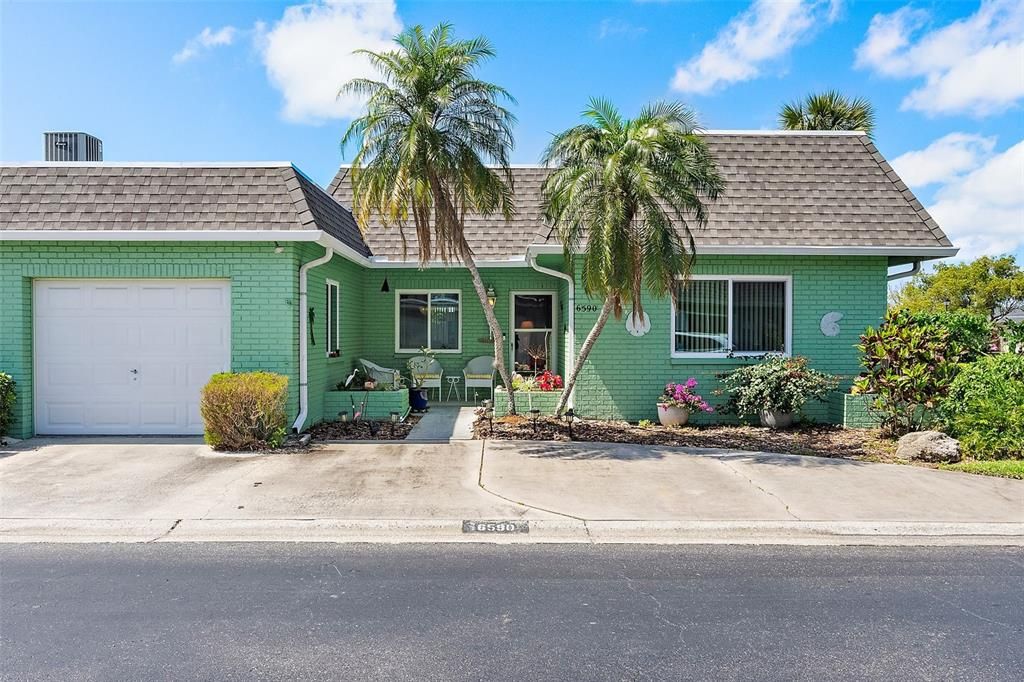 Recently Sold: $299,000 (2 beds, 2 baths, 1264 Square Feet)