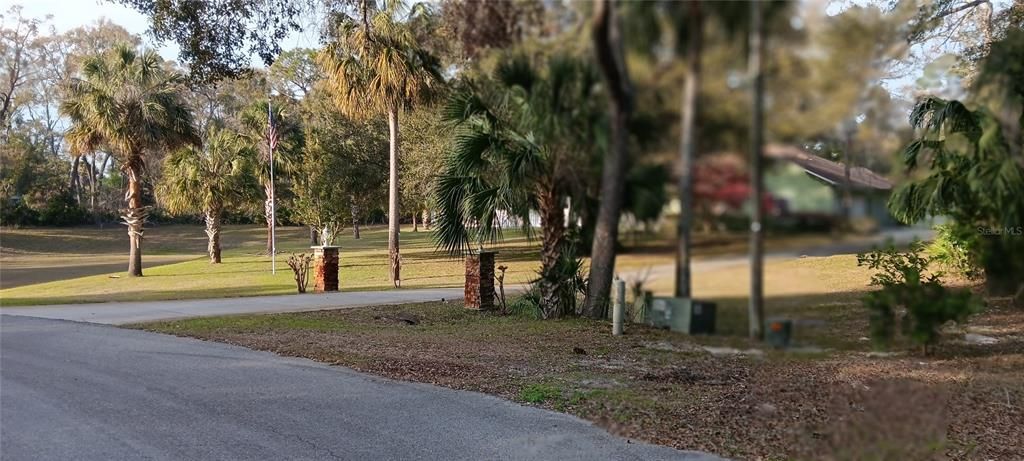 На продажу: $35,000 (1.17 acres)