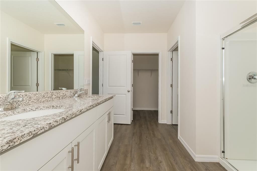 Active With Contract: $3,150 (5 beds, 3 baths, 2616 Square Feet)