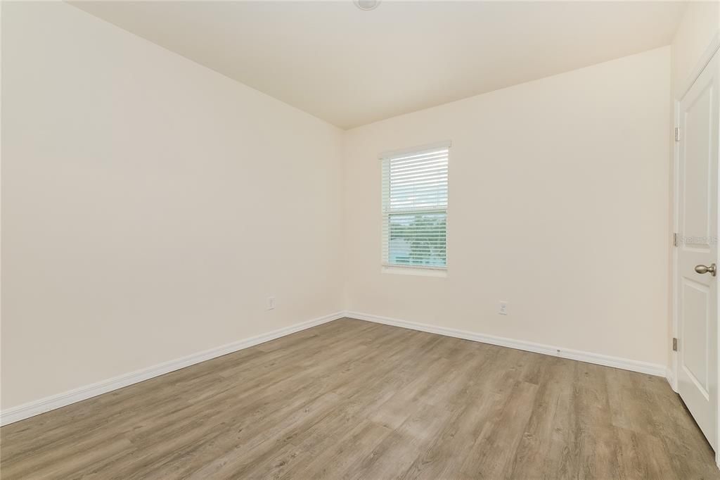 Active With Contract: $3,150 (5 beds, 3 baths, 2616 Square Feet)