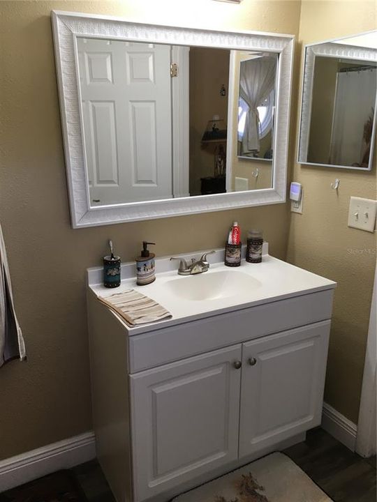 En Venta: $410,000 (5 camas, 3 baños, 2469 Pies cuadrados)