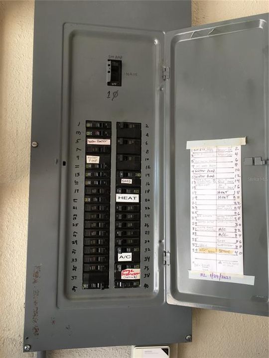 En Venta: $410,000 (5 camas, 3 baños, 2469 Pies cuadrados)