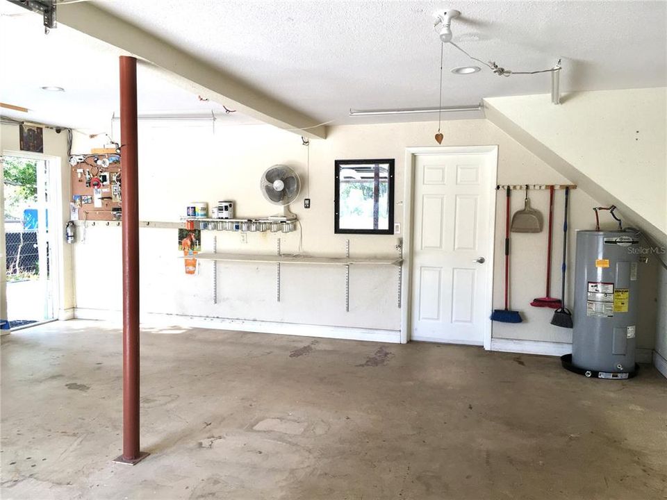 En Venta: $410,000 (5 camas, 3 baños, 2469 Pies cuadrados)