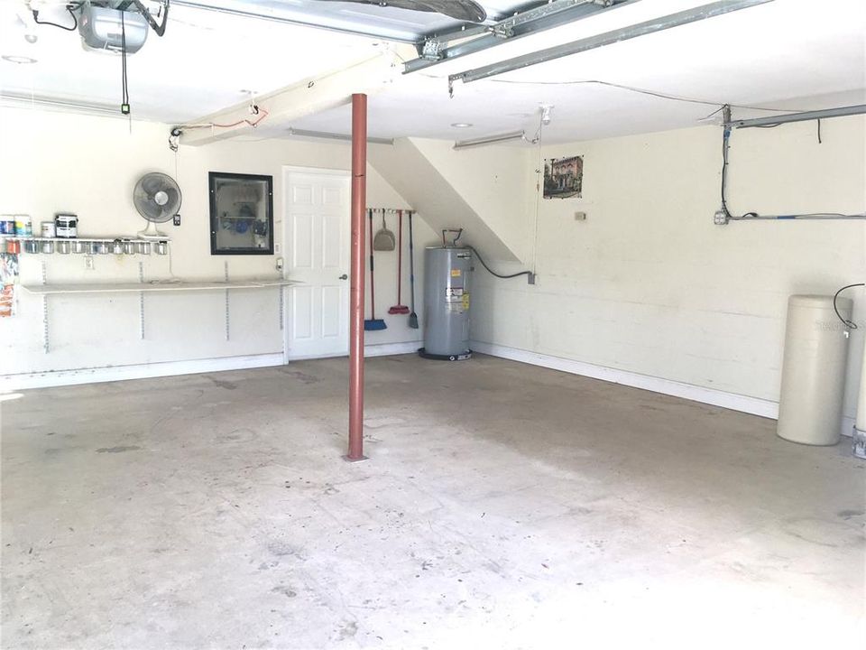 En Venta: $410,000 (5 camas, 3 baños, 2469 Pies cuadrados)