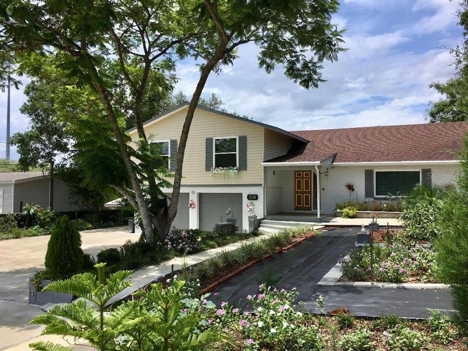 En Venta: $410,000 (5 camas, 3 baños, 2469 Pies cuadrados)