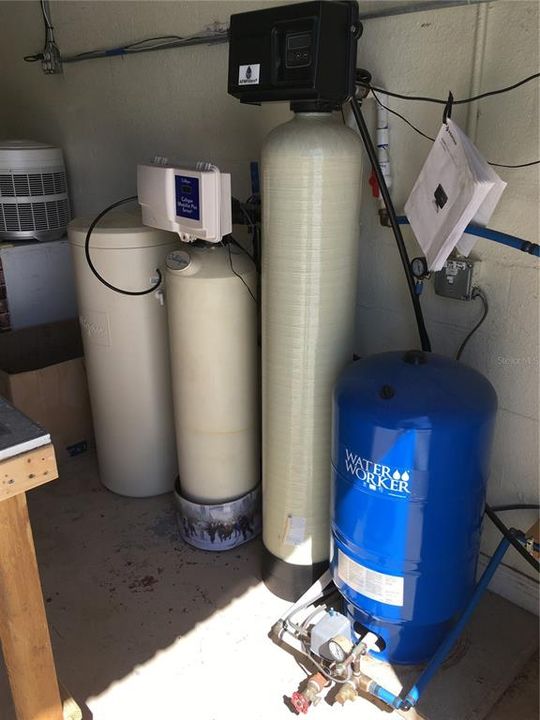 En Venta: $410,000 (5 camas, 3 baños, 2469 Pies cuadrados)