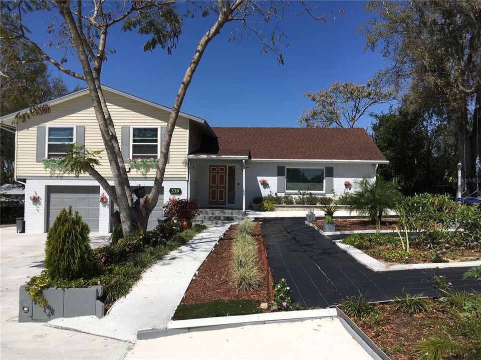 En Venta: $410,000 (5 camas, 3 baños, 2469 Pies cuadrados)