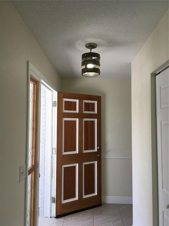 En Venta: $410,000 (5 camas, 3 baños, 2469 Pies cuadrados)