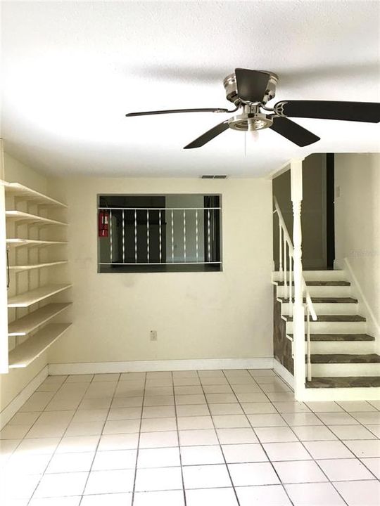 En Venta: $410,000 (5 camas, 3 baños, 2469 Pies cuadrados)