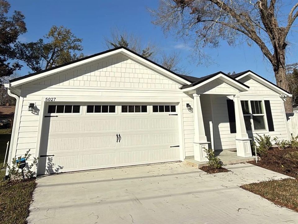 Recently Sold: $275,000 (4 beds, 2 baths, 1648 Square Feet)