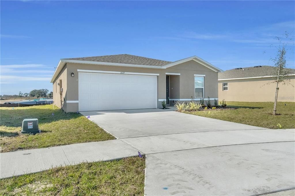 Recently Rented: $2,050 (3 beds, 2 baths, 1265 Square Feet)