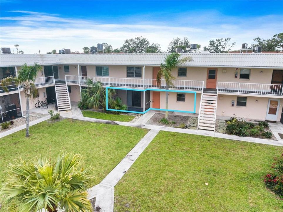 Active With Contract: $125,000 (2 beds, 2 baths, 811 Square Feet)