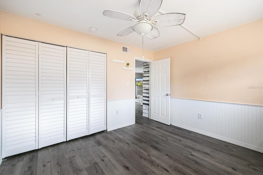 Active With Contract: $125,000 (2 beds, 2 baths, 811 Square Feet)