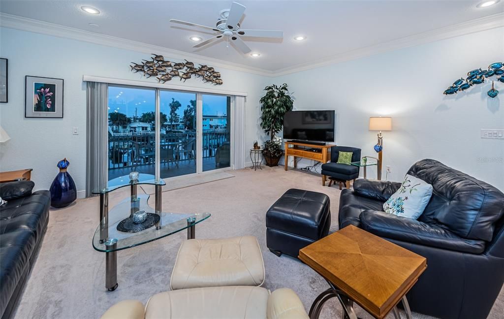 На продажу: $995,000 (3 спален, 3 ванн, 1958 Квадратных фут)