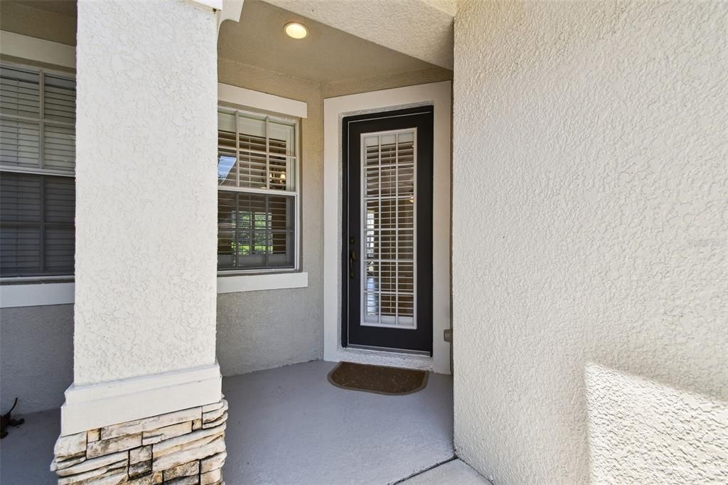 Под контрактом: $439,500 (3 спален, 2 ванн, 1792 Квадратных фут)