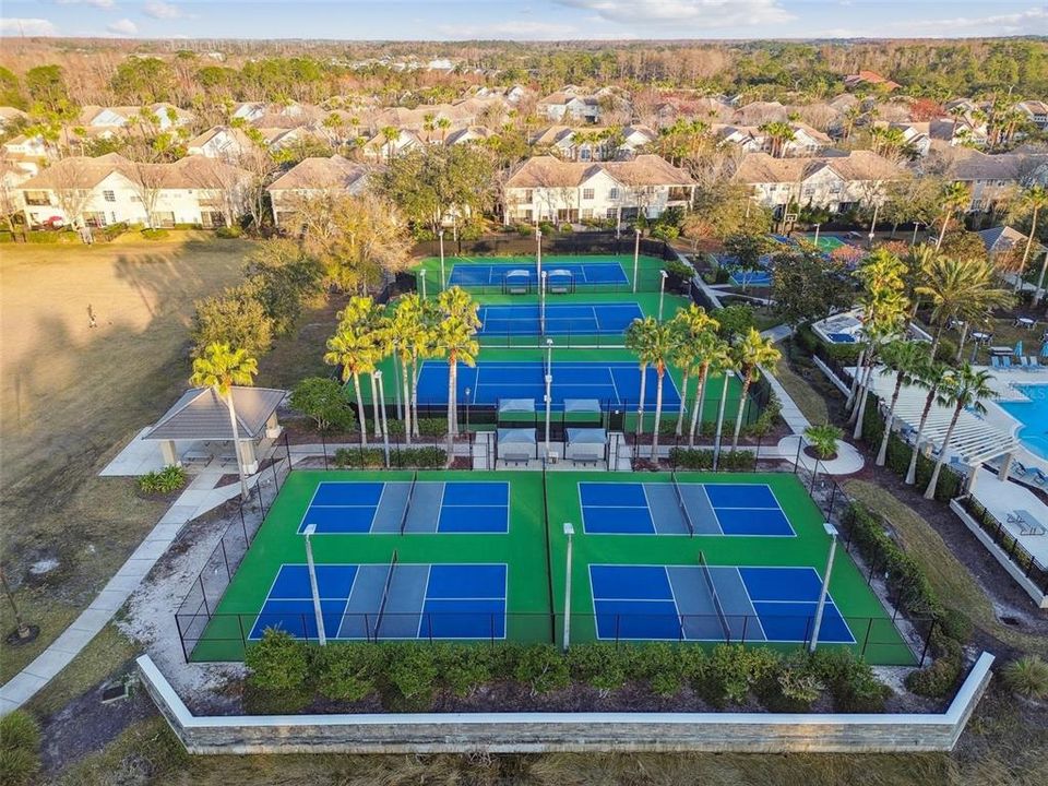 Под контрактом: $439,500 (3 спален, 2 ванн, 1792 Квадратных фут)