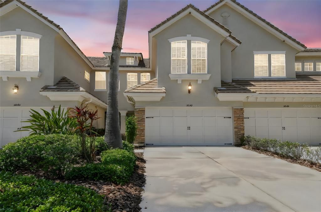 Под контрактом: $439,500 (3 спален, 2 ванн, 1792 Квадратных фут)