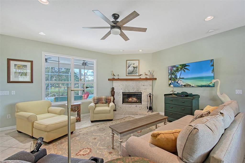 Под контрактом: $1,095,000 (4 спален, 3 ванн, 2789 Квадратных фут)