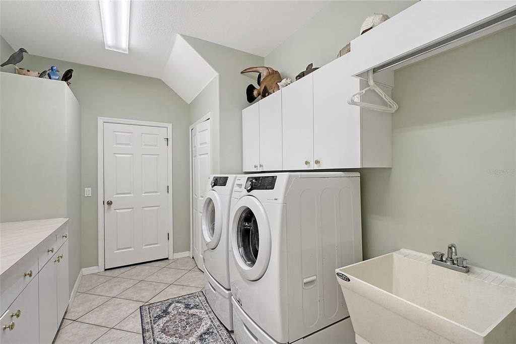 Под контрактом: $1,095,000 (4 спален, 3 ванн, 2789 Квадратных фут)