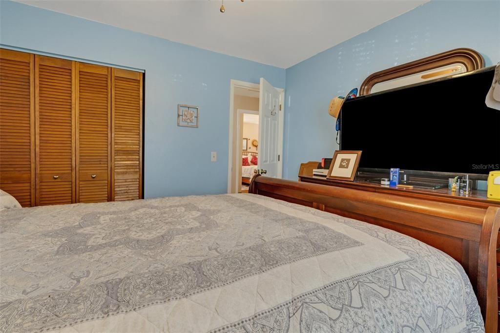 Active With Contract: $395,000 (4 beds, 2 baths, 1431 Square Feet)