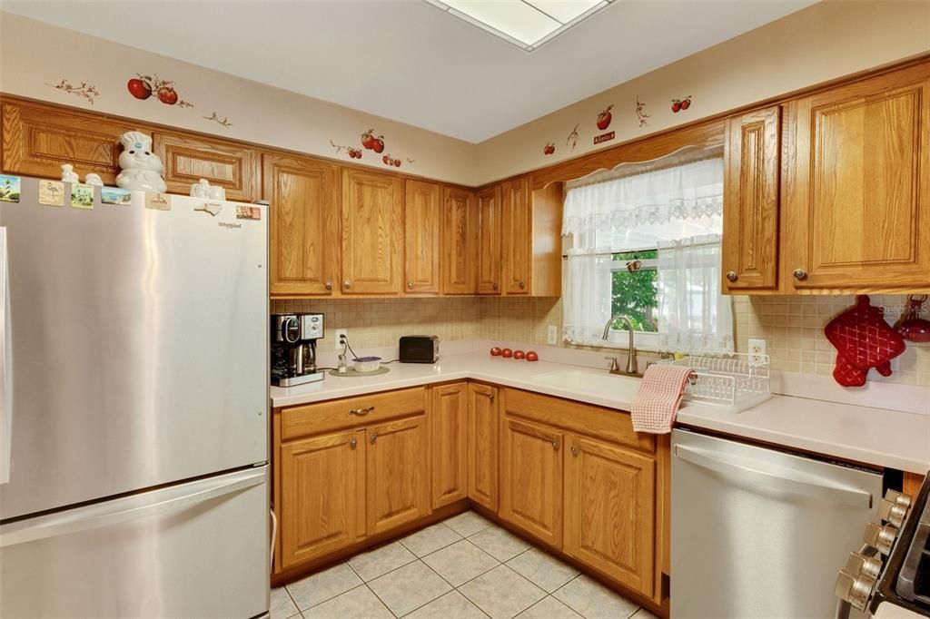 Active With Contract: $395,000 (4 beds, 2 baths, 1431 Square Feet)