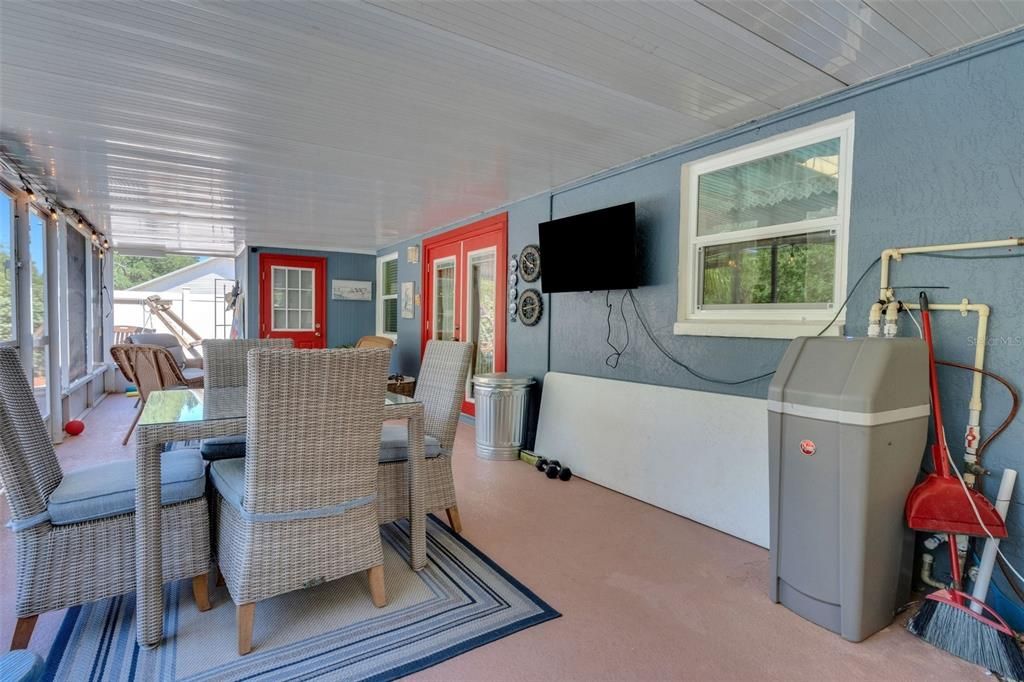 Active With Contract: $395,000 (4 beds, 2 baths, 1431 Square Feet)