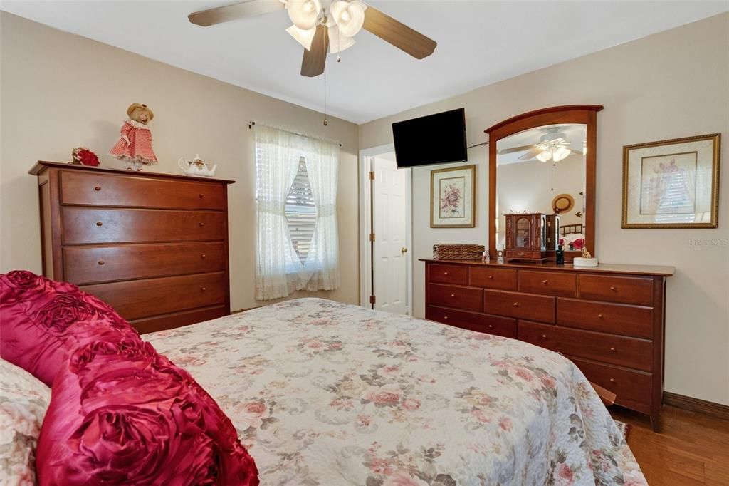 Active With Contract: $395,000 (4 beds, 2 baths, 1431 Square Feet)