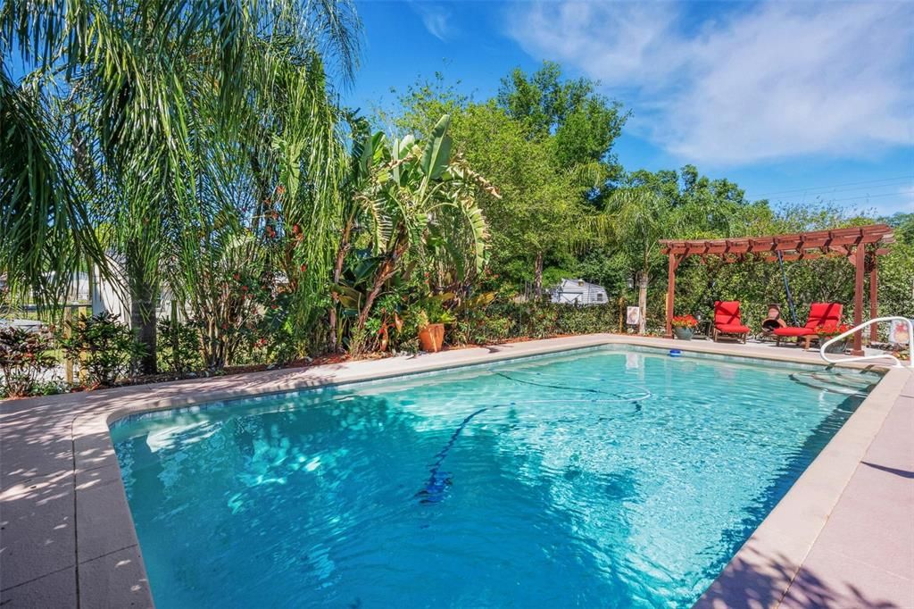 Active With Contract: $395,000 (4 beds, 2 baths, 1431 Square Feet)