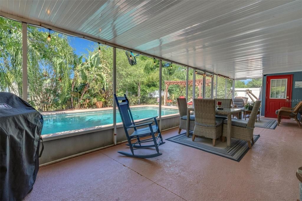 Active With Contract: $395,000 (4 beds, 2 baths, 1431 Square Feet)