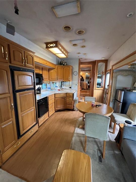 For Sale: $59,000 (1 beds, 1 baths, 600 Square Feet)