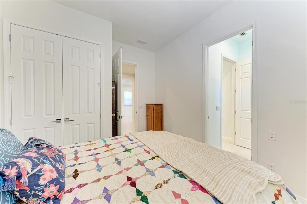 En Venta: $1,585,000 (5 camas, 4 baños, 3851 Pies cuadrados)