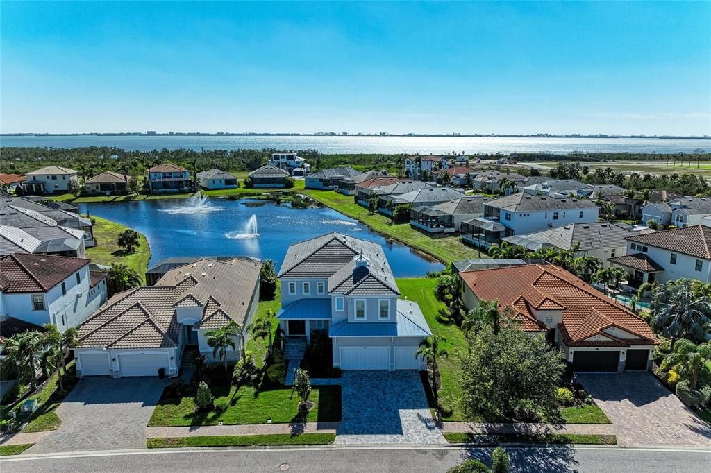 En Venta: $1,585,000 (5 camas, 4 baños, 3851 Pies cuadrados)