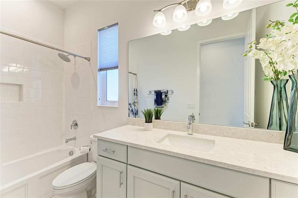 En Venta: $1,585,000 (5 camas, 4 baños, 3851 Pies cuadrados)