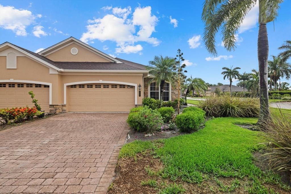 For Sale: $340,000 (3 beds, 2 baths, 1479 Square Feet)