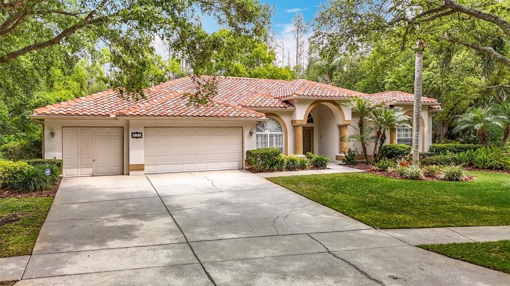 Vendido Recientemente: $810,000 (4 camas, 3 baños, 2892 Pies cuadrados)