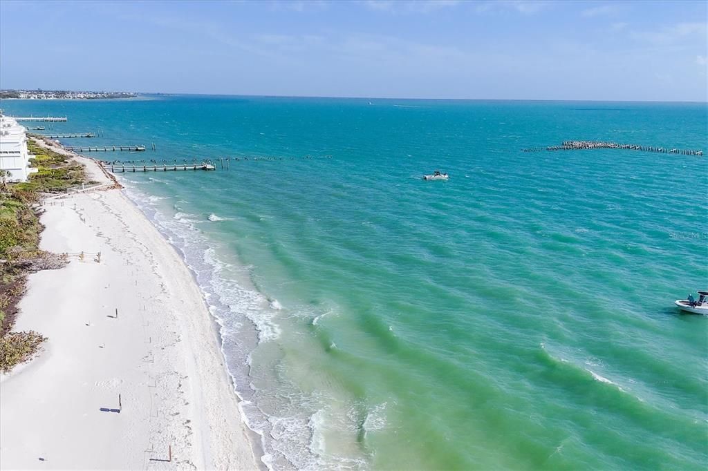 На продажу: $3,395,000 (0.27 acres)