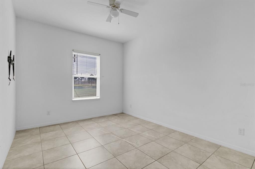 Active With Contract: $250,000 (3 beds, 2 baths, 1235 Square Feet)