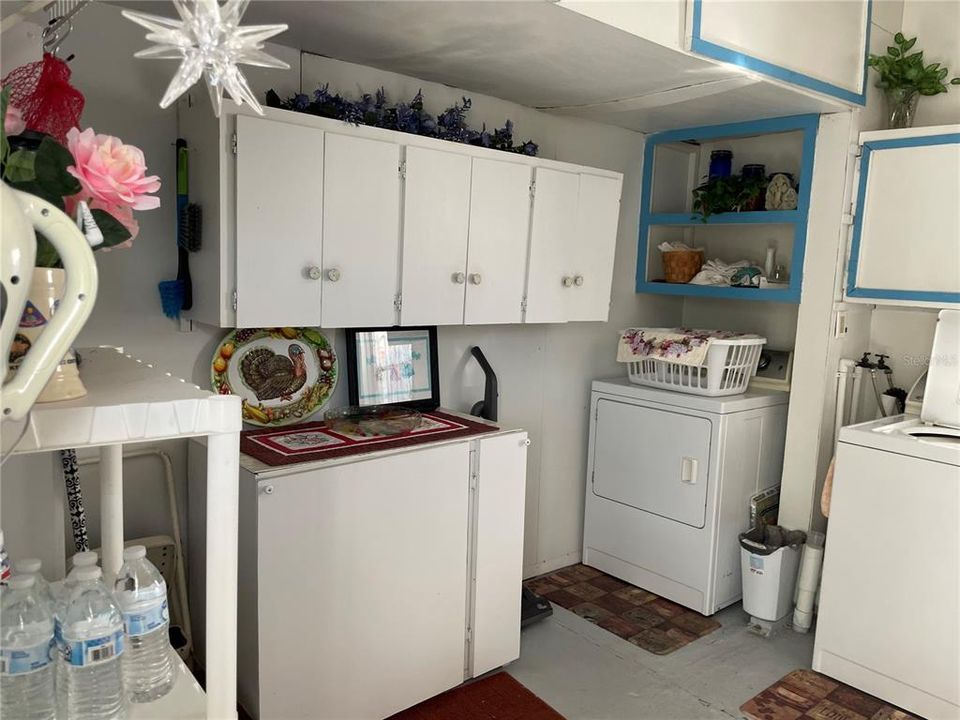 For Sale: $140,000 (2 beds, 2 baths, 840 Square Feet)