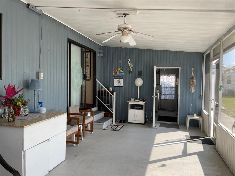 For Sale: $140,000 (2 beds, 2 baths, 840 Square Feet)