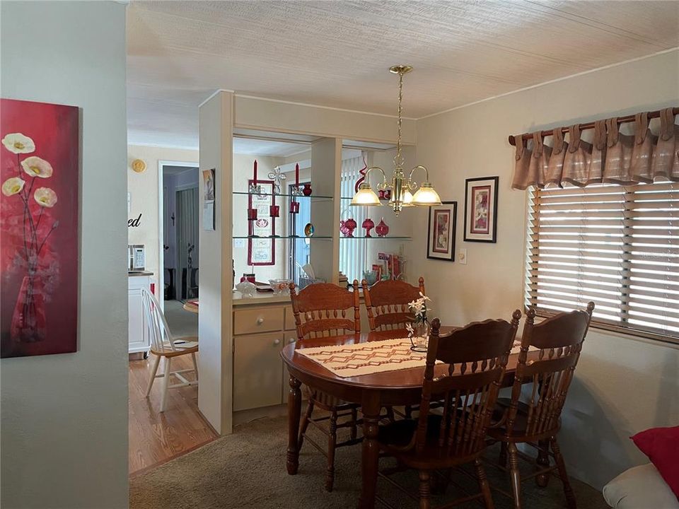 For Sale: $140,000 (2 beds, 2 baths, 840 Square Feet)