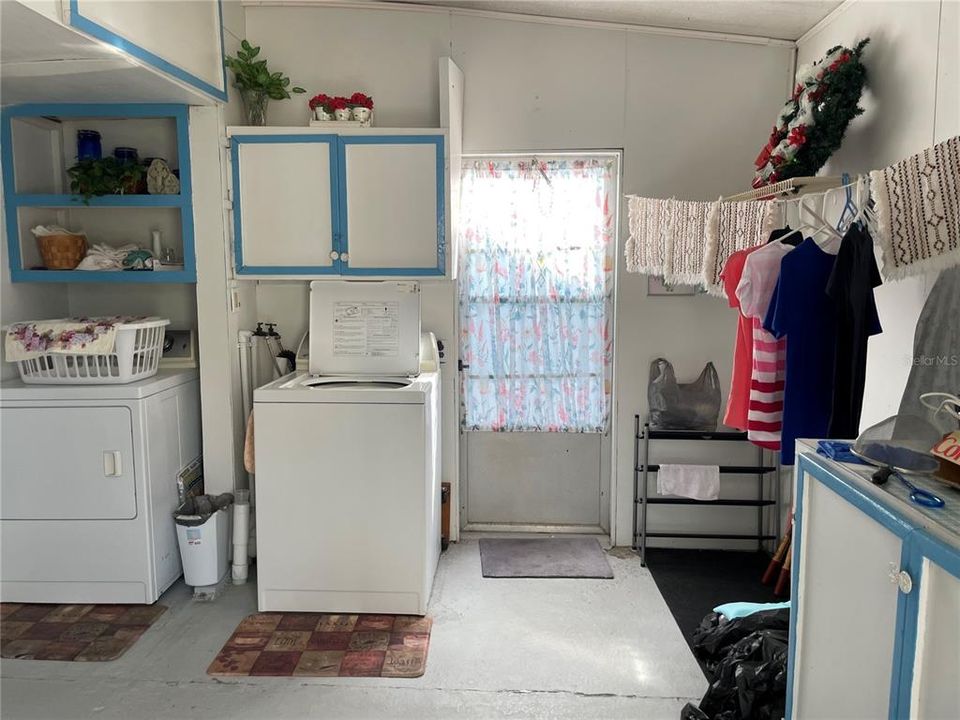 For Sale: $140,000 (2 beds, 2 baths, 840 Square Feet)