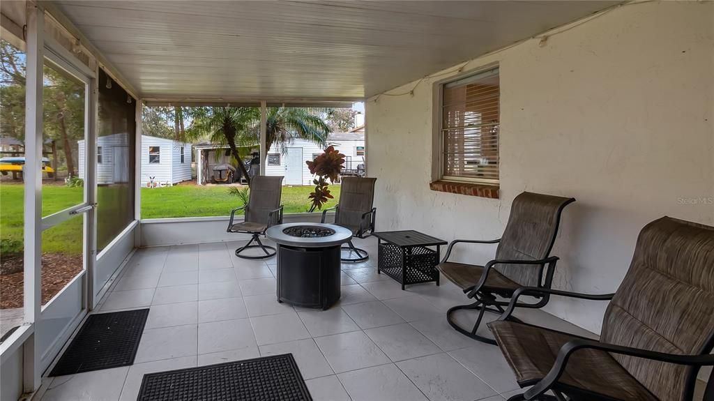 待售: $845,900 (3 贝兹, 2 浴室, 2121 平方英尺)