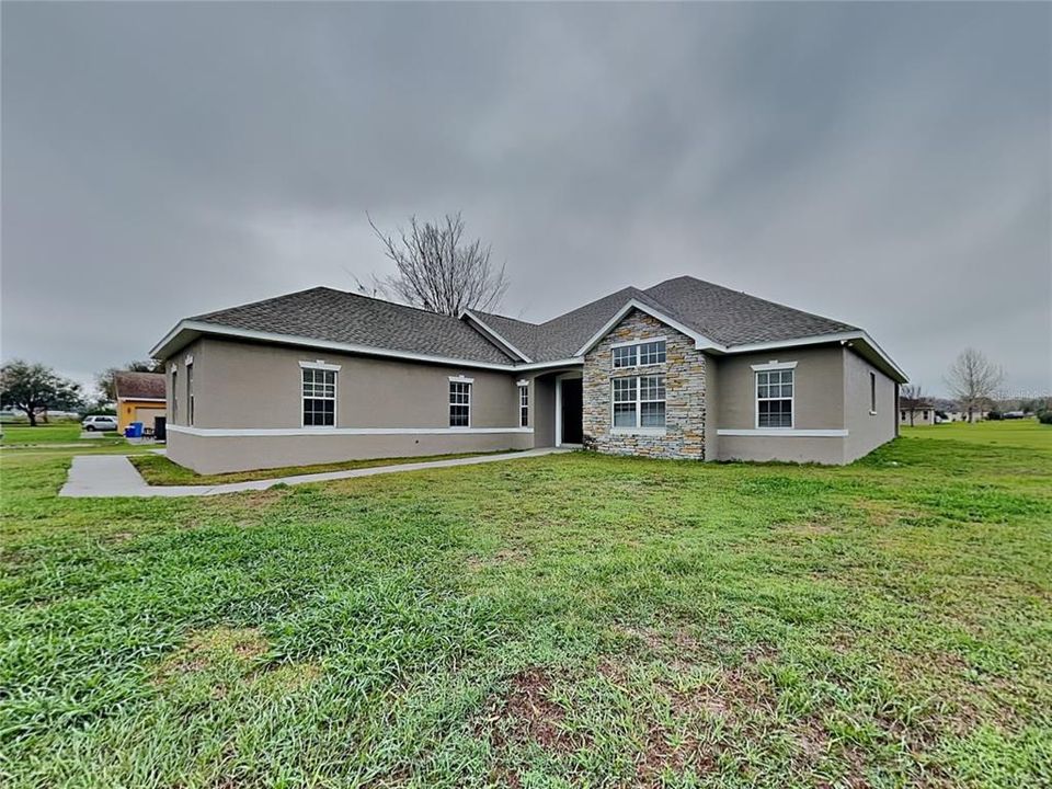 Recently Rented: $2,549 (4 beds, 2 baths, 2899 Square Feet)